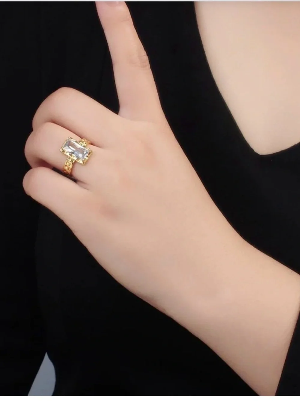 24K Gold Filled Clear CZ Baguette Hammered Wrap Band Ring -Size 5.5